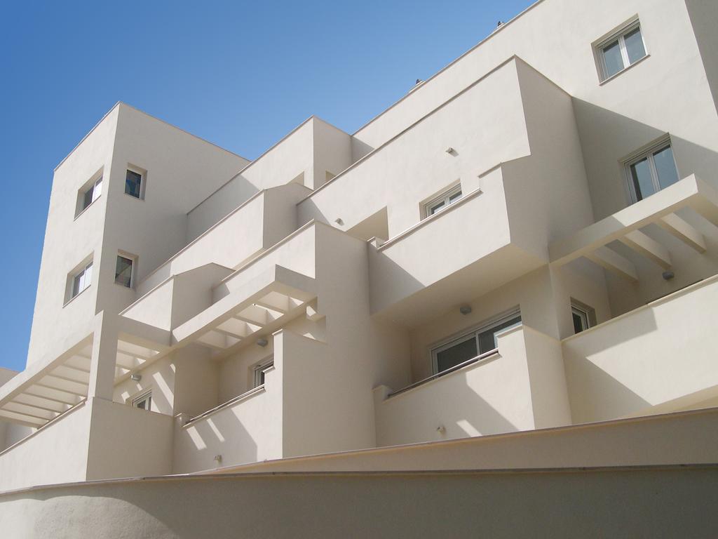 Apartamentos Dona Carmen Малага Экстерьер фото